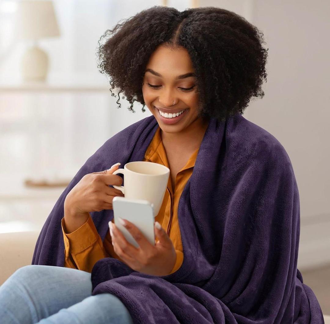 Fleece Plain Double Bed Blanket – Soft & Elegant Purple Bedding Comfort | China Market Rawalpindi