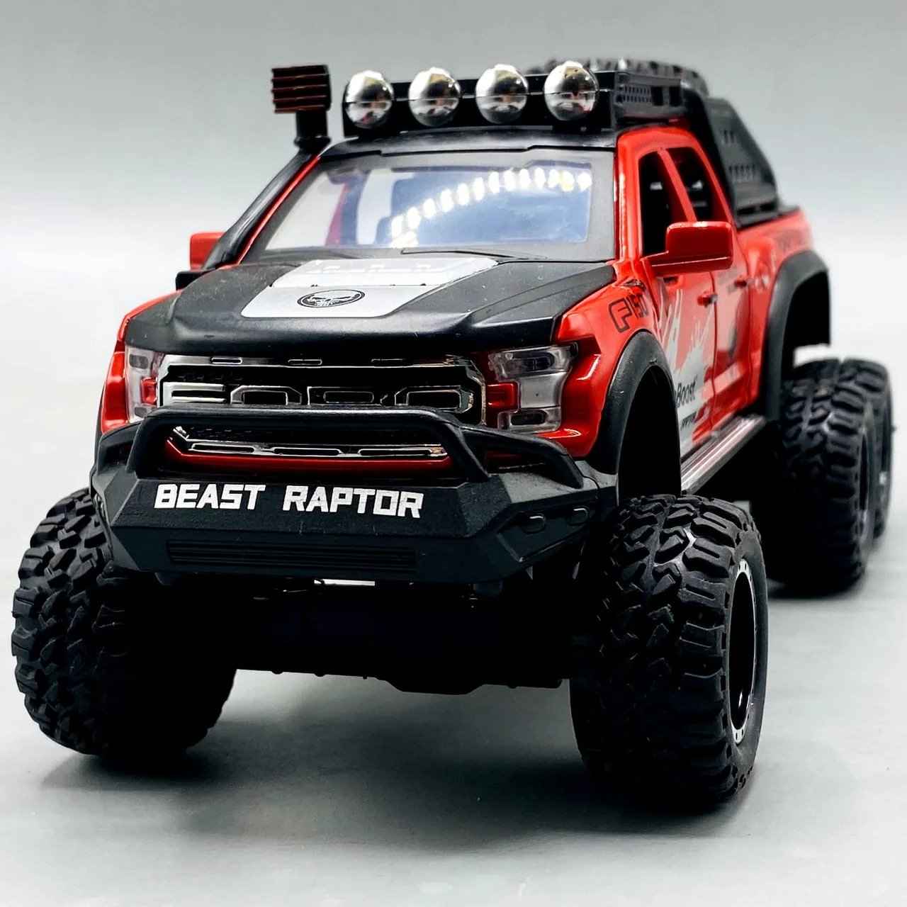 Diecast Ford Raptor With Light Sound and Smoke - Image 6