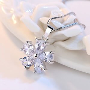Women Pear-Shaped Flower Pendant Jewelry White Diamond Plated